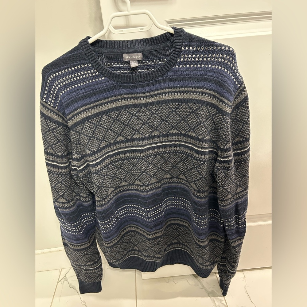 Van Heusen Men's Navy and Charcoal Crewneck Sweater